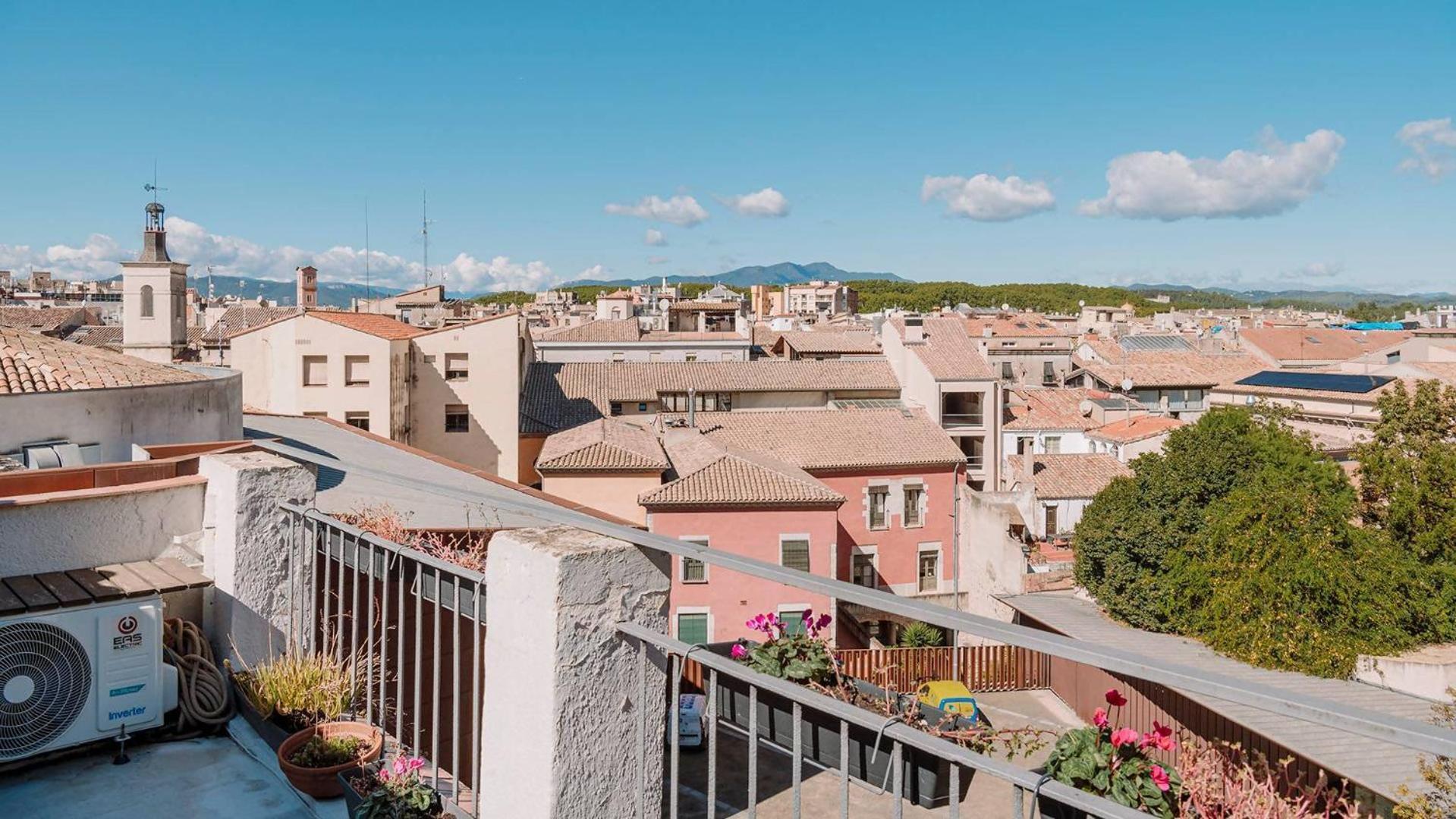 Romantic Duplex With Terrace And Great Views Girona Phòng bức ảnh